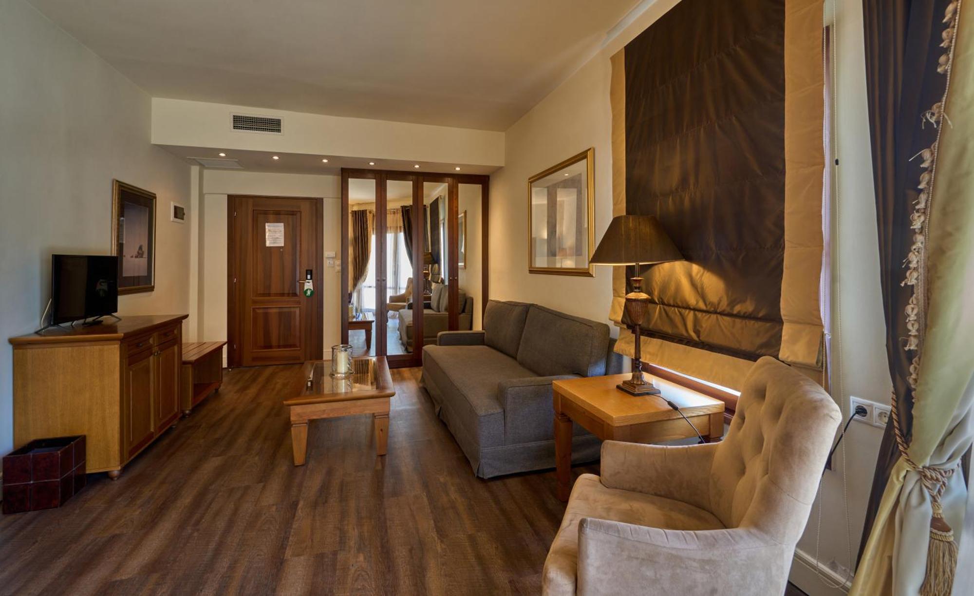 Xenia Palace Portaria Oda fotoğraf